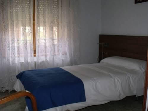 Pension Arroniz Buitenkant foto