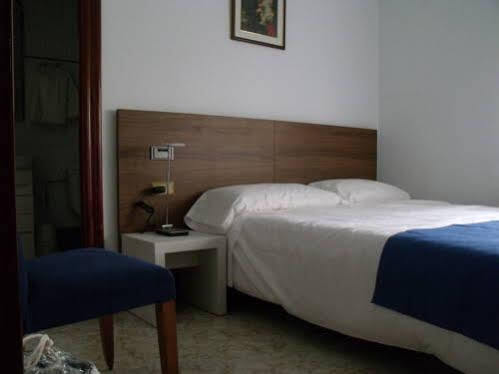 Pension Arroniz Buitenkant foto